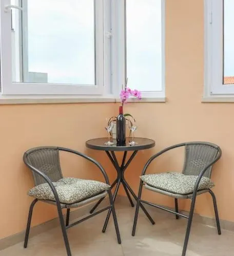 N&n In Appartement Cavtat